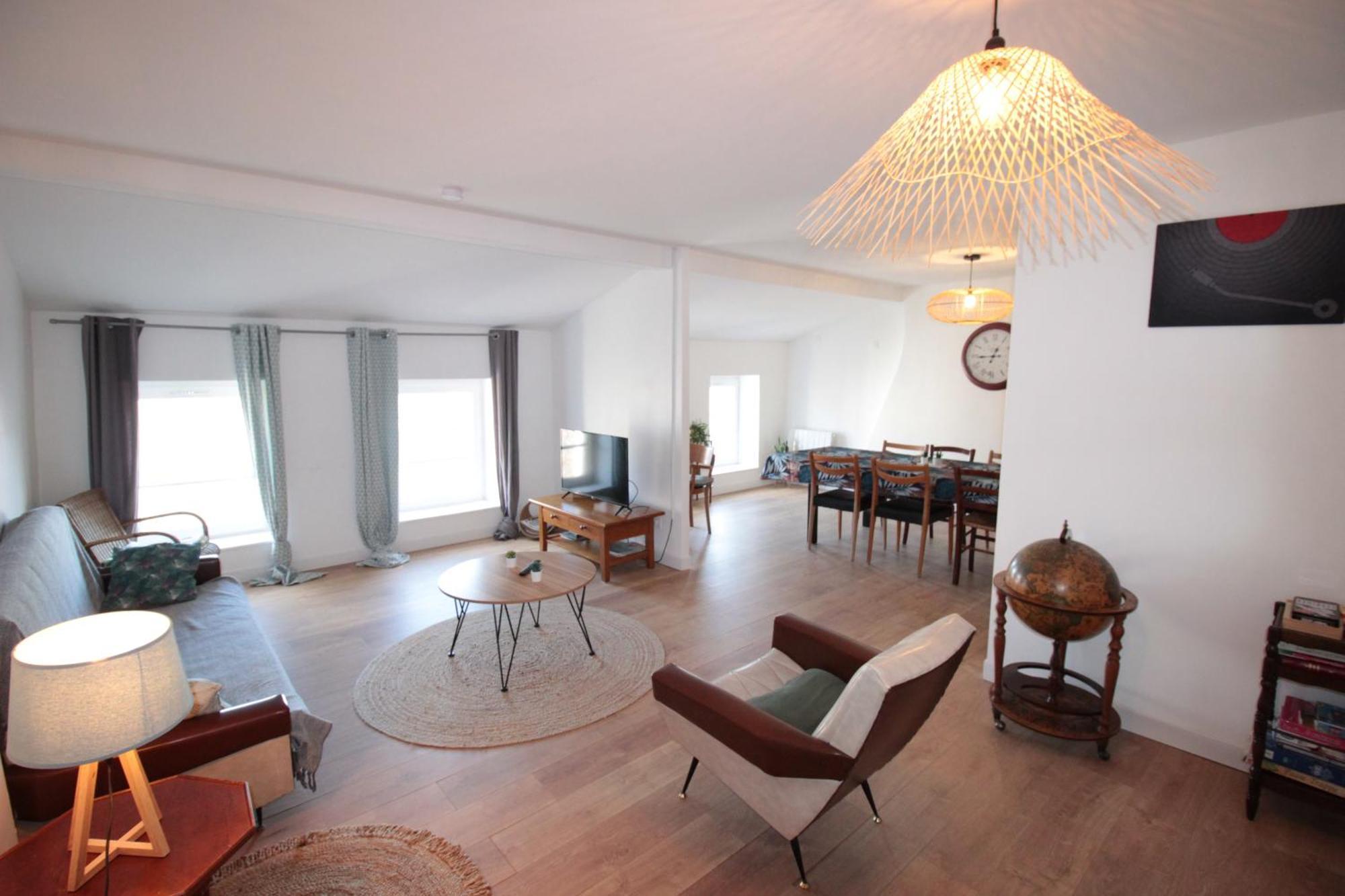 Logement Neuf "Meuse" - Hyper Centre - Parking Proche - Proche Gare - 4 Chambres - Terrasse Couverte - Wifi ! Gere Par Prestazen'Services Verdun-sur-Meuse Екстериор снимка
