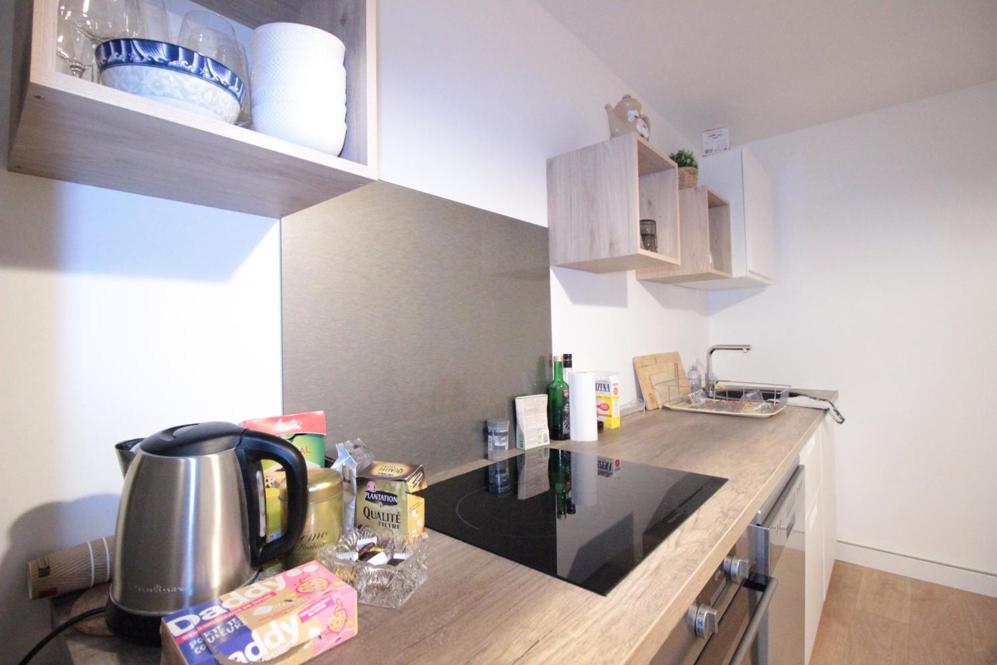Logement Neuf "Meuse" - Hyper Centre - Parking Proche - Proche Gare - 4 Chambres - Terrasse Couverte - Wifi ! Gere Par Prestazen'Services Verdun-sur-Meuse Екстериор снимка
